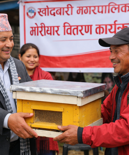 मौरीपालनबाट आत्मनिर्भरता: खाँदबारीमा अनुदानसहित ९० घार हस्तान्तरण