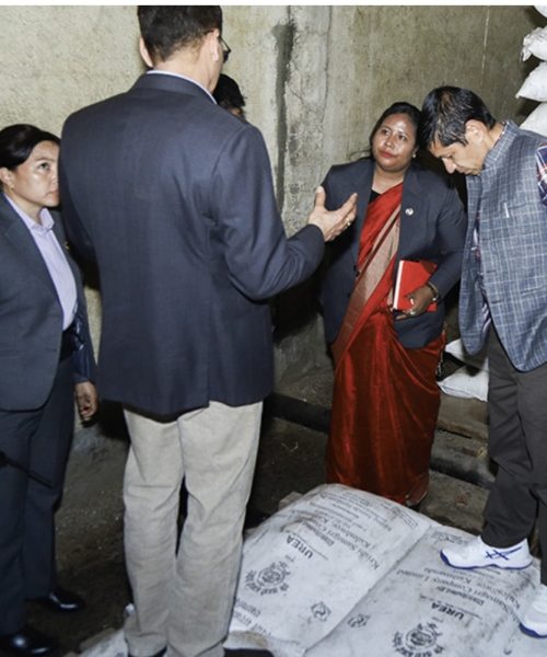 कृषि मन्त्री गीता चौधरीद्वारा कृषि सामग्री कम्पनीको निरीक्षण