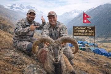 ढोरपाटनमा रोमाञ्चक सिकार याम: लाखौँ खर्च गर्दै विदेशी सिकारी