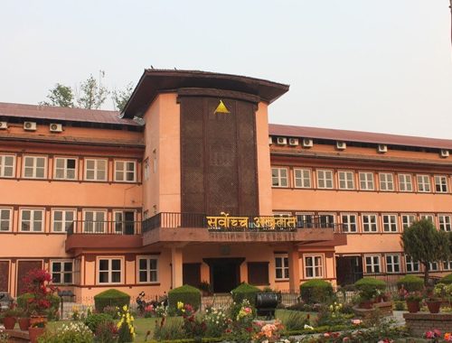सर्वोच्चको परमादेशपछि अब पशु चिकित्सकले पनि औषधि सिफारिस गर्न पाउने