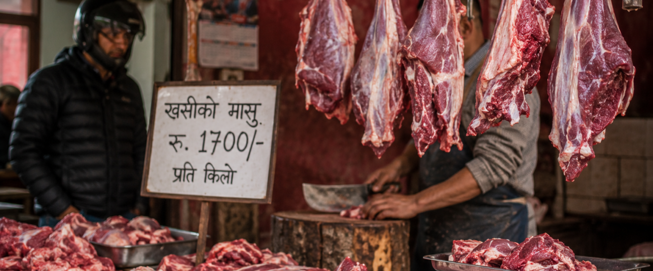 कुखुरा बजारमा हल्ला फैलाएर खसी बजारमा लुट!