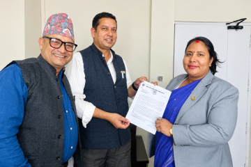 दूधको मूल्य बढाउन चितवनका किसान काठमाडौंमा